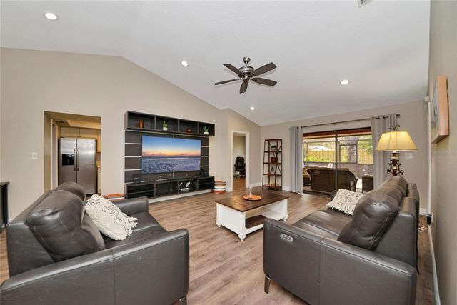 4689 OAK FOREST DRIVE E 1, Sarasota, FL 34231