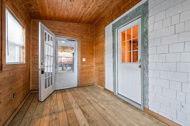 89 Pearl Street, St. Johnsbury, VT 05819