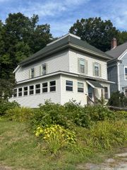 89 Pearl Street, St. Johnsbury, VT 05819