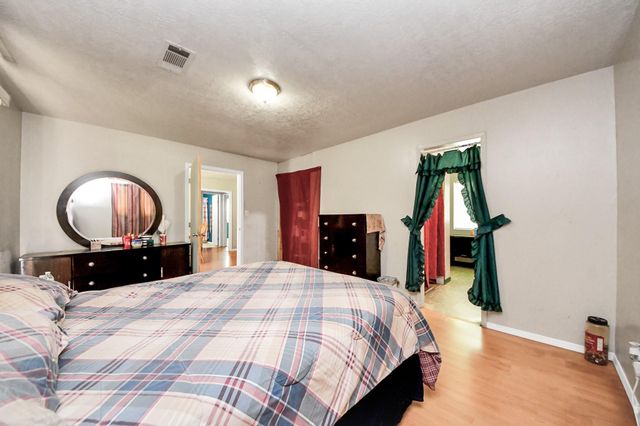 121 Elendor Drive, Cleveland, TX 77328