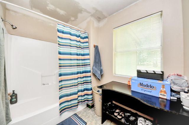 121 Elendor Drive, Cleveland, TX 77328