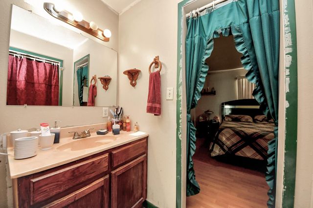 121 Elendor Drive, Cleveland, TX 77328