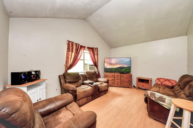 121 Elendor Drive, Cleveland, TX 77328