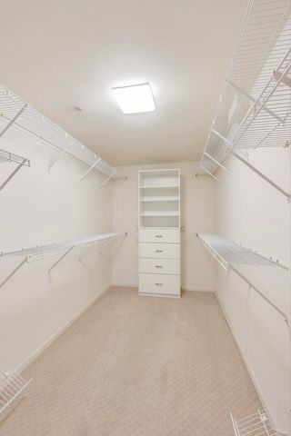 425 Village Green Road 213, Lincolnshire, IL 60069