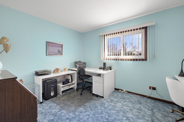 404 Lucille Avenue, Fox River Grove, IL 60021