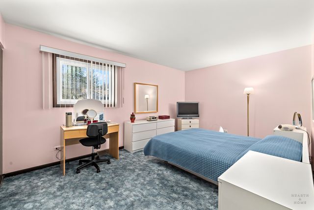 404 Lucille Avenue, Fox River Grove, IL 60021