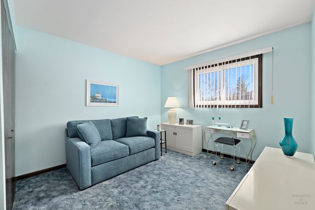 404 Lucille Avenue, Fox River Grove, IL 60021