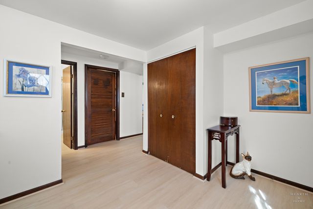 404 Lucille Avenue, Fox River Grove, IL 60021