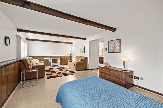 404 Lucille Avenue, Fox River Grove, IL 60021