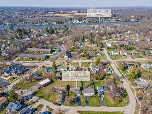 404 Lucille Avenue, Fox River Grove, IL 60021