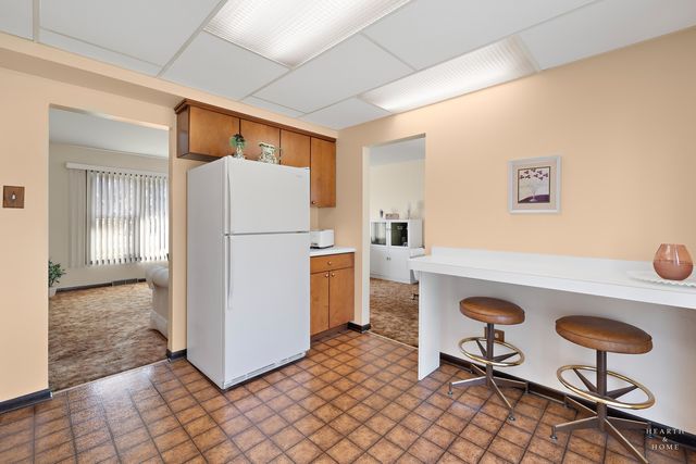 404 Lucille Avenue, Fox River Grove, IL 60021