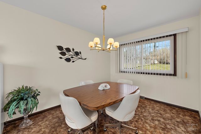 404 Lucille Avenue, Fox River Grove, IL 60021