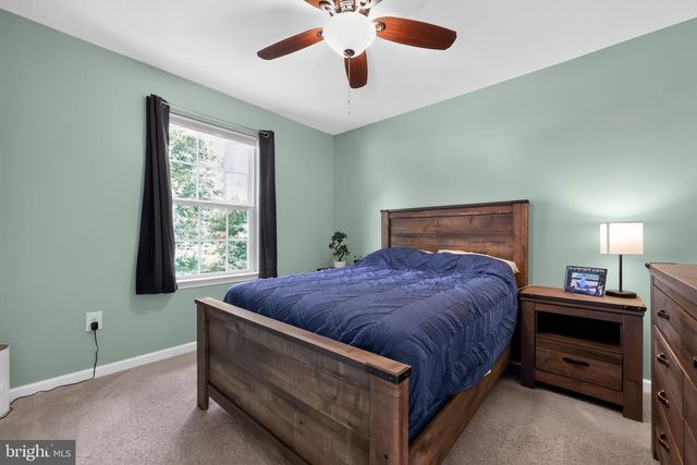 38 CIRCLE DR, Sicklerville, NJ 08081