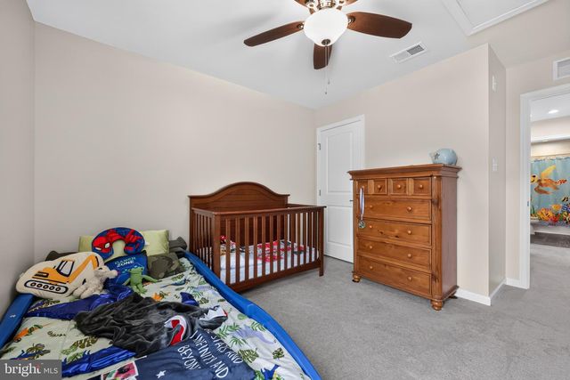 38 CIRCLE DR, Sicklerville, NJ 08081