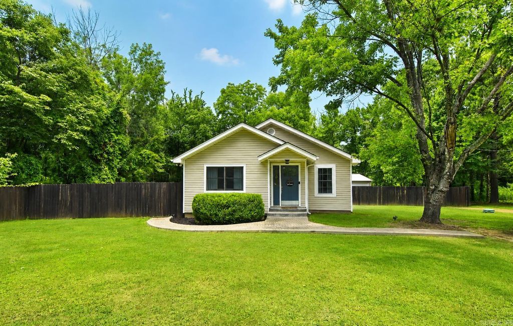 47 Earl Drive, Conway, AR 72032