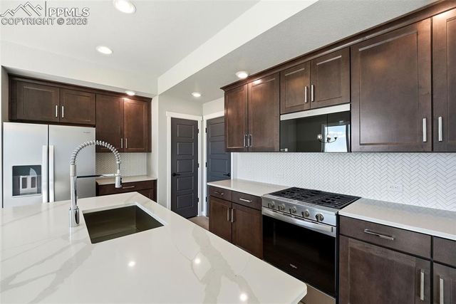 6997 Knapp Drive, Colorado Springs, CO 80924