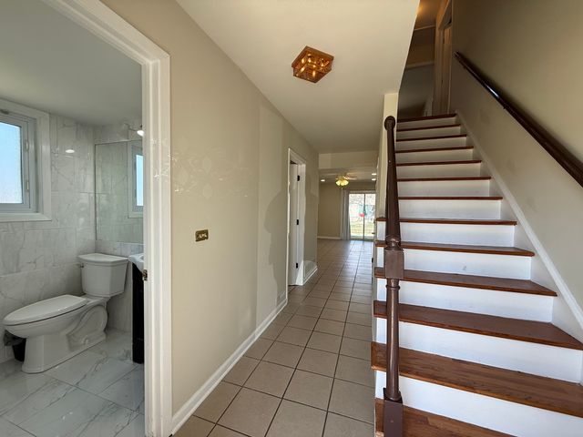 1874 WINDWARD Lane, Hanover Park, IL 60133