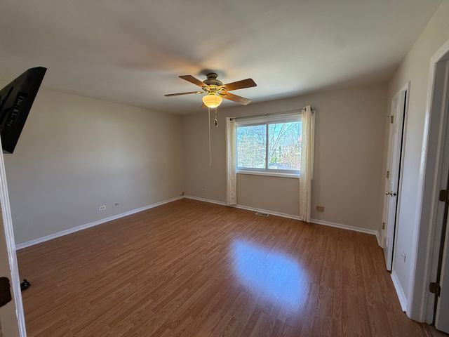 1874 WINDWARD Lane, Hanover Park, IL 60133