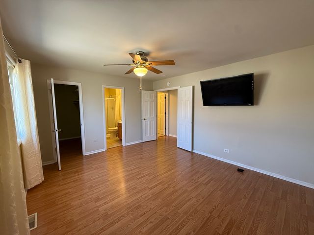 1874 WINDWARD Lane, Hanover Park, IL 60133