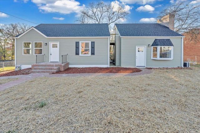 2218 Larchwood ST, Roanoke, VA 24012