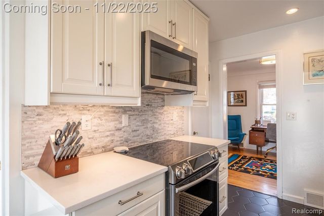 1217 Mayfield Drive, Royal Oak, MI 48067