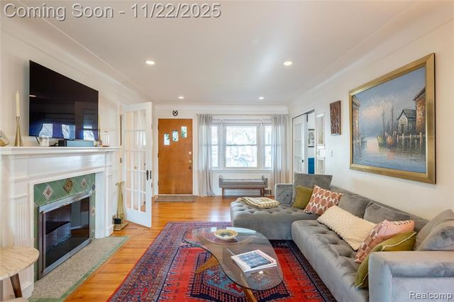 1217 Mayfield Drive, Royal Oak, MI 48067