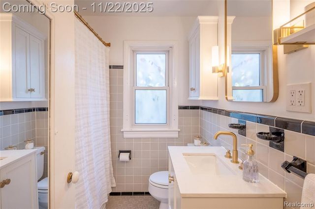 1217 Mayfield Drive, Royal Oak, MI 48067