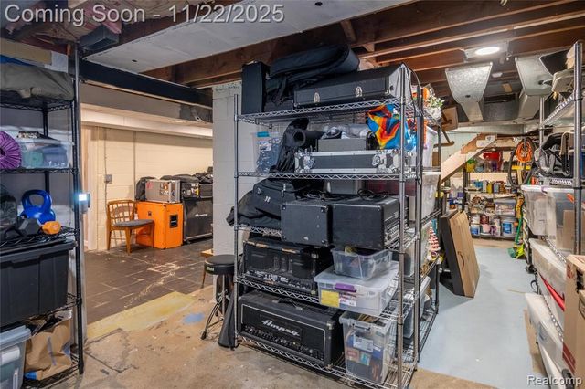 1217 Mayfield Drive, Royal Oak, MI 48067