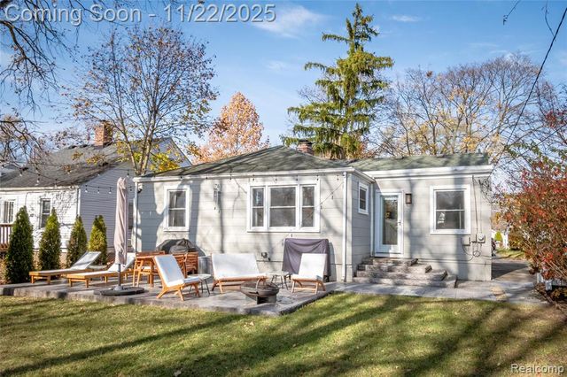 1217 Mayfield Drive, Royal Oak, MI 48067