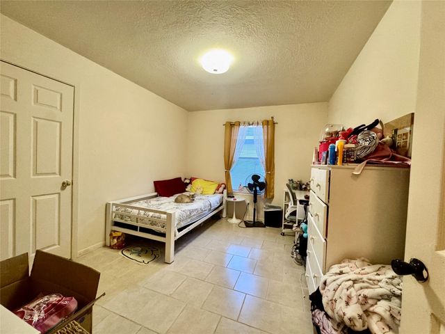 19342 Otter Trail Court, Katy, TX 77449