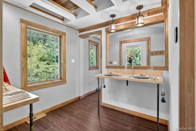 6 Deer Trail N, Greenwood Lake, NY 10925