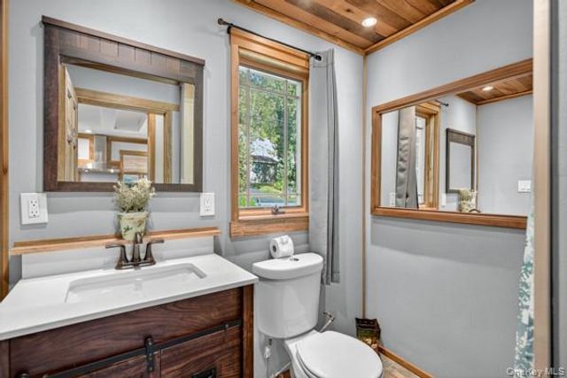 6 Deer Trail N, Greenwood Lake, NY 10925