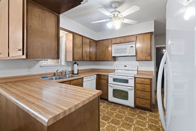 1423 Stagecoach Drive, Richardson, TX 75080