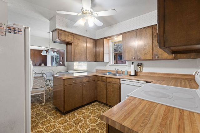 1423 Stagecoach Drive, Richardson, TX 75080