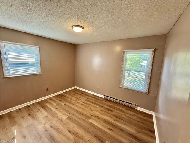 553 Heatherton Lane, Rural Hall, NC 27045