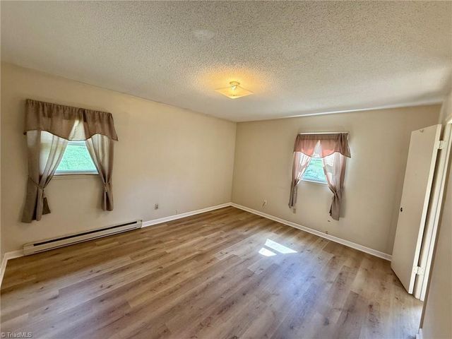 553 Heatherton Lane, Rural Hall, NC 27045