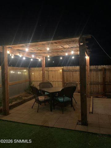 1106 N Tornillo Street, Las Cruces, NM 88001