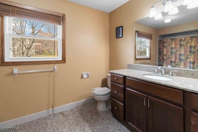 7 Drake Ct, Randolph Twp., NJ 07869