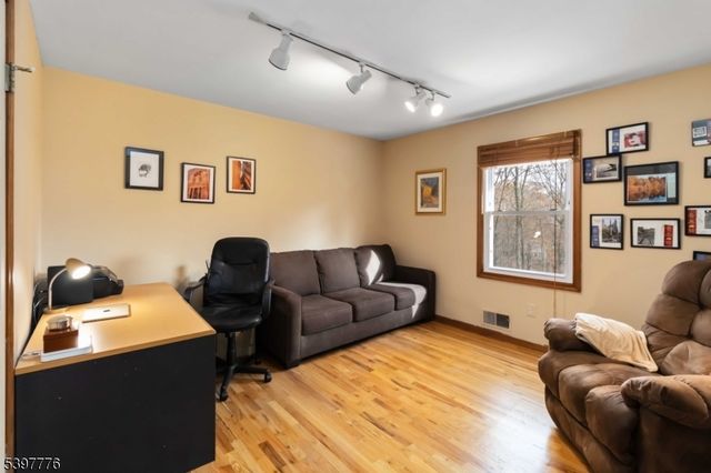 7 Drake Ct, Randolph Twp., NJ 07869