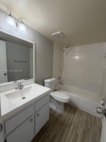 2570 W 67th Pl 21-2, Hialeah, FL 33016