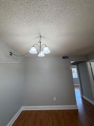 2570 W 67th Pl 21-2, Hialeah, FL 33016