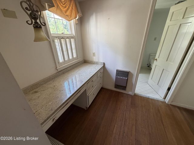 4101 Brownsboro Rd, Louisville, KY 40207