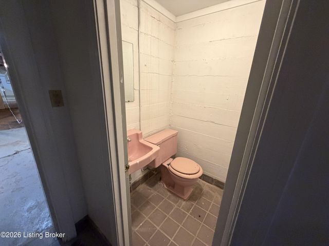 4101 Brownsboro Rd, Louisville, KY 40207