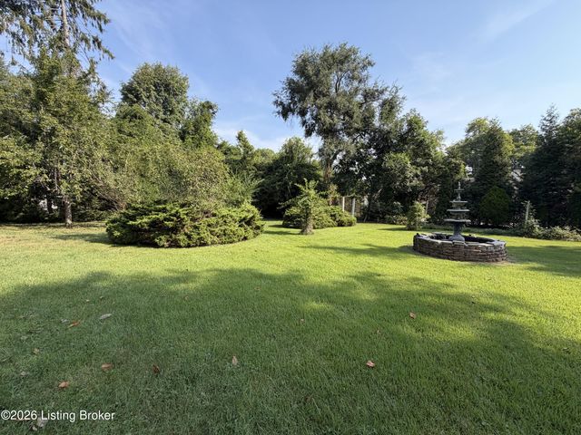 4101 Brownsboro Rd, Louisville, KY 40207