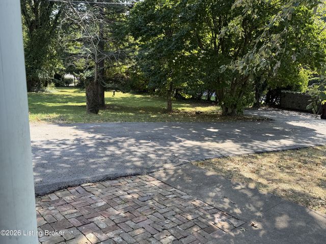 4101 Brownsboro Rd, Louisville, KY 40207