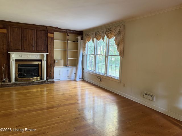 4101 Brownsboro Rd, Louisville, KY 40207