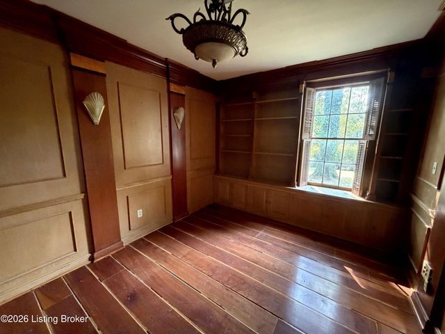 4101 Brownsboro Rd, Louisville, KY 40207