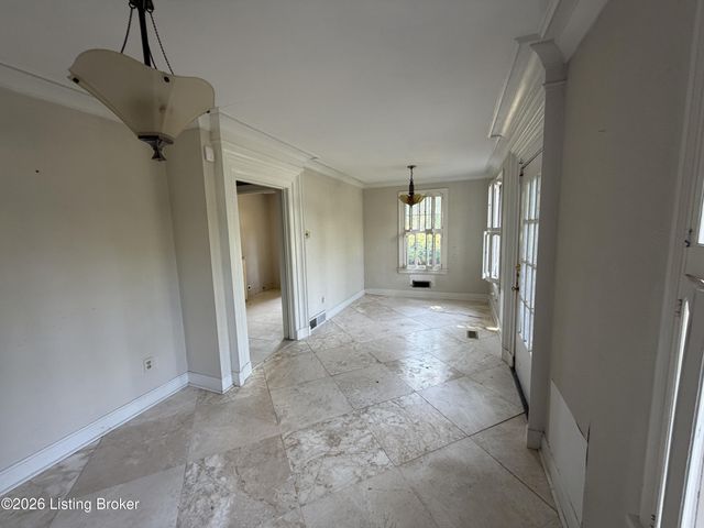 4101 Brownsboro Rd, Louisville, KY 40207