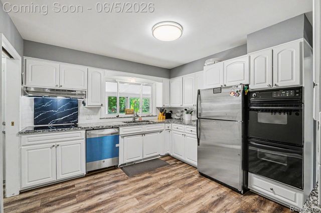 1198 W Rowland Street, Mundy Township, MI 48507