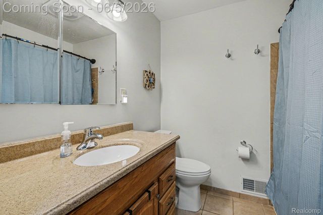 1198 W Rowland Street, Mundy Township, MI 48507